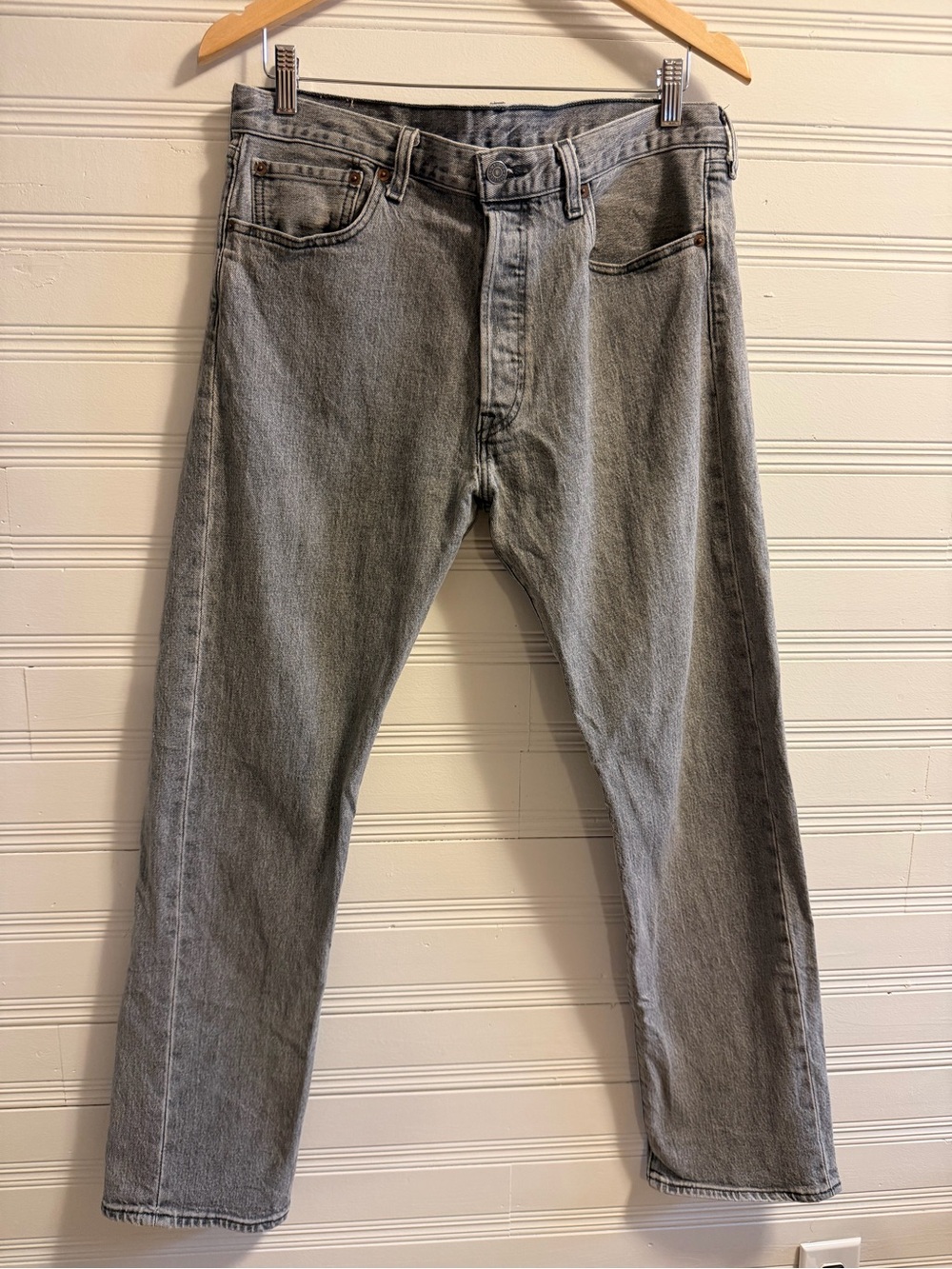 Levi’s 501 Original Fit Button Fly Jeans Gray Stone Wash Men’s 33x30 W33 L30
